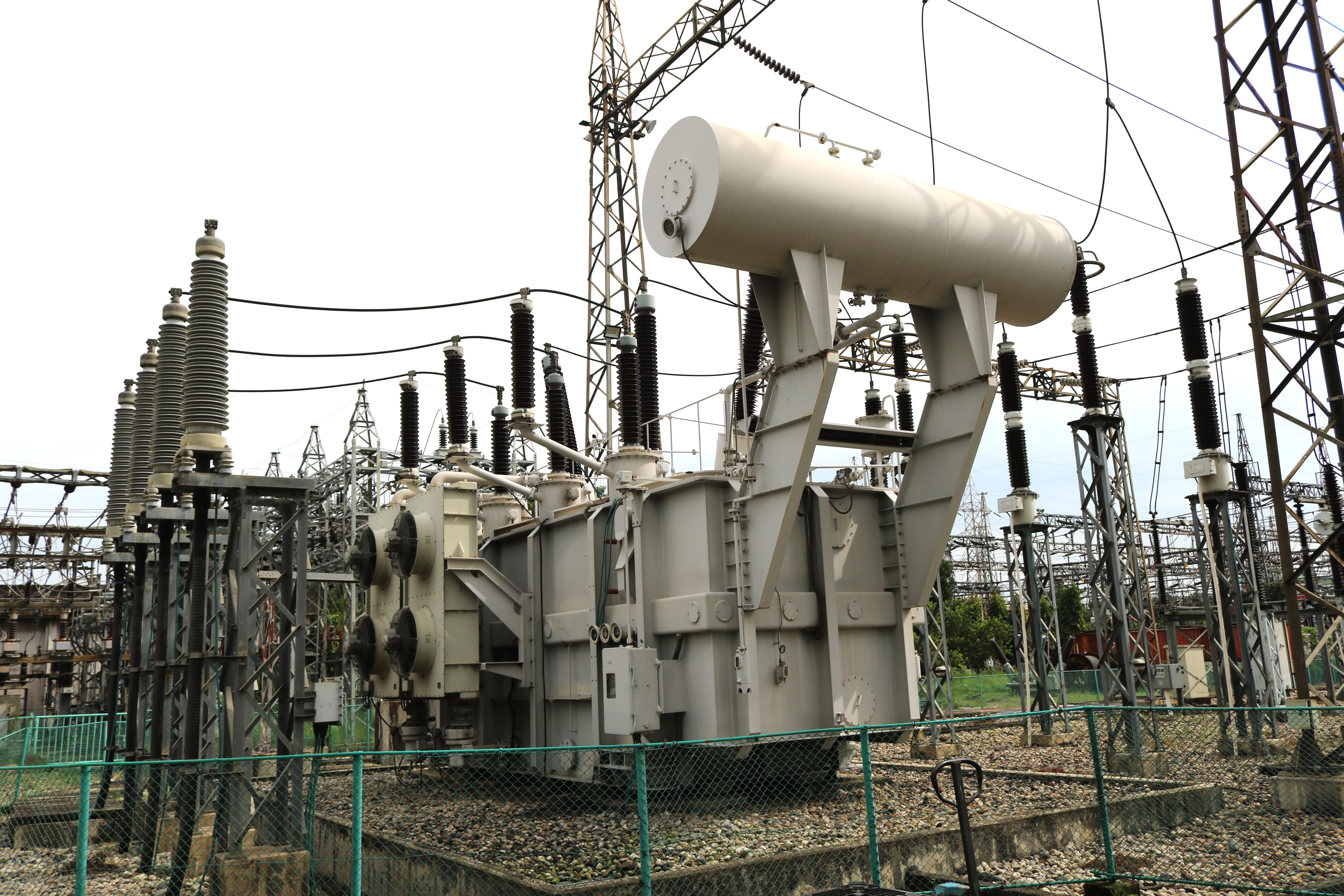 Apical Tech Engineering - High voltage power distribution